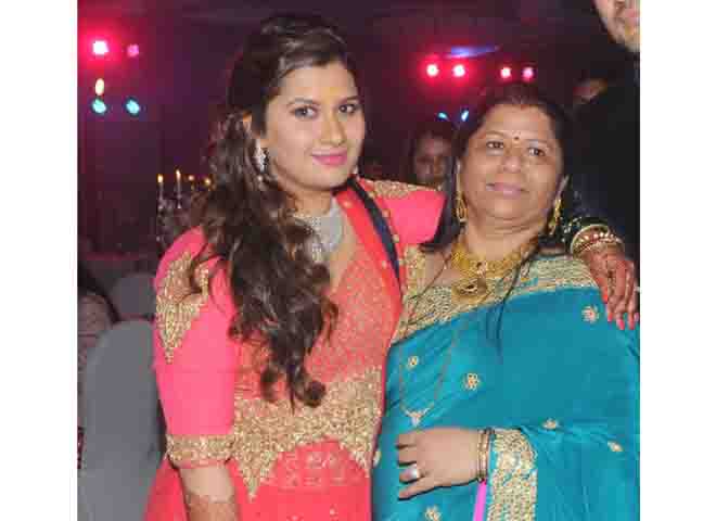 Manali Jagtap with her Mother Tejaswini Jagtap...